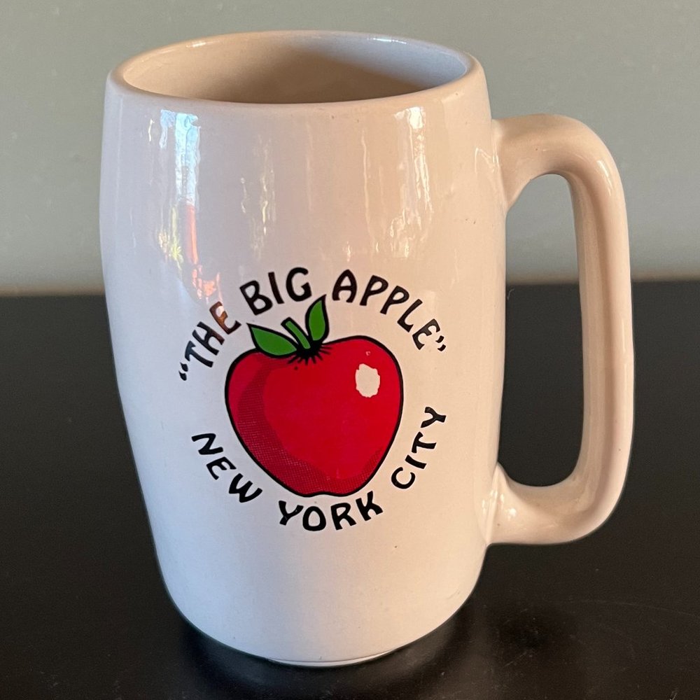 VTG 1970s New York City Big Apple Beer Stein Ceramic Coffee Mug 16 oz